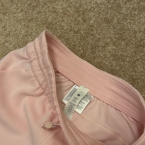 NWT Lululemon Softstreme High Rise Short 4” - Flush Pink - Size 2 - Picture 5 of 11